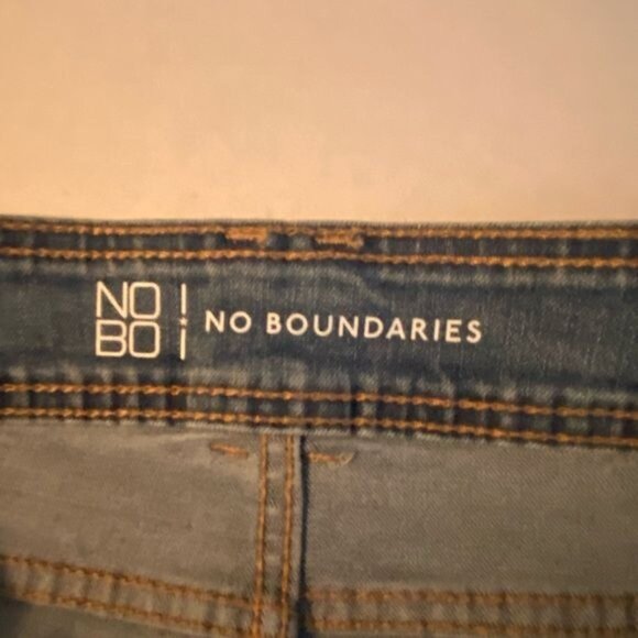 Bohemian Women Low Rise Flare Jeans Size 15 Wide Leg Hippie Festival Low Rise - Picture 7 of 11